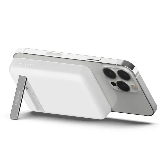 BELKIN BOOSTCHARGE Magnetic Wireless PowerBank 5000 Mah + Stand - For Apple iPhone 12/13/14 and Higher Models  - image 4